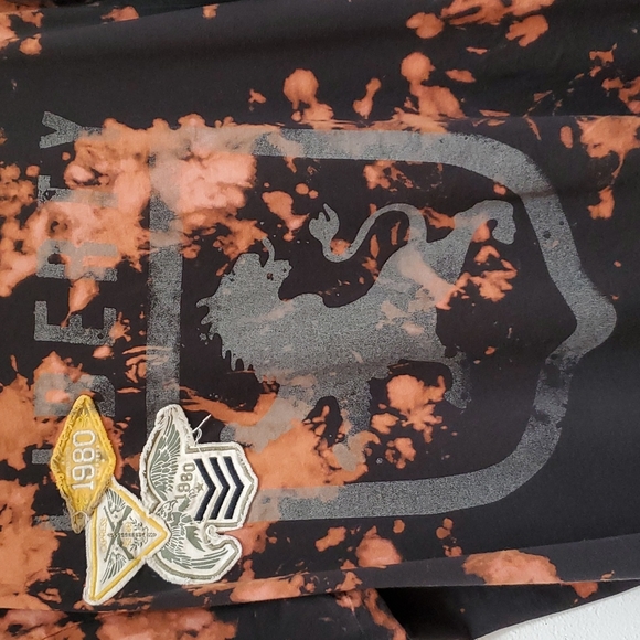 Express Liberty 1980 Graphic Tee - Picture 5 of 6